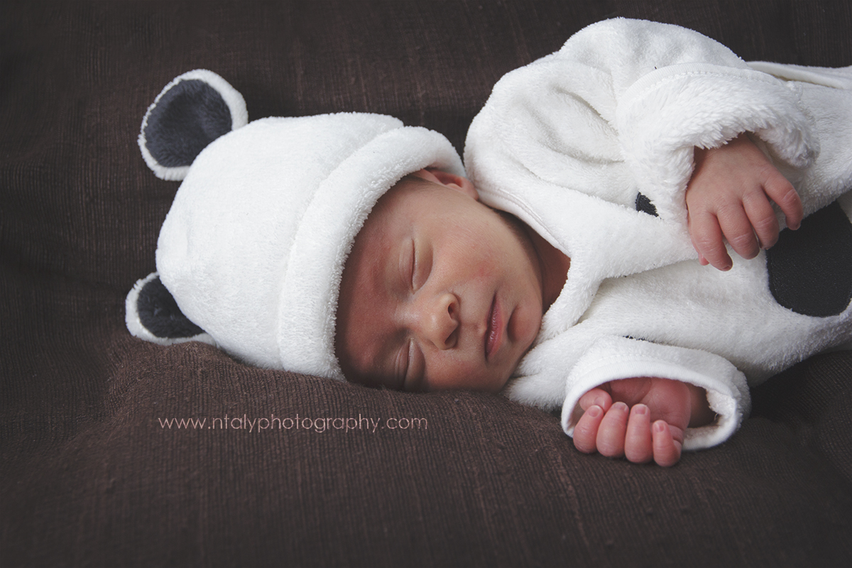 dodo paisible mignon bebe nourrisson nouveau ne photographe famille