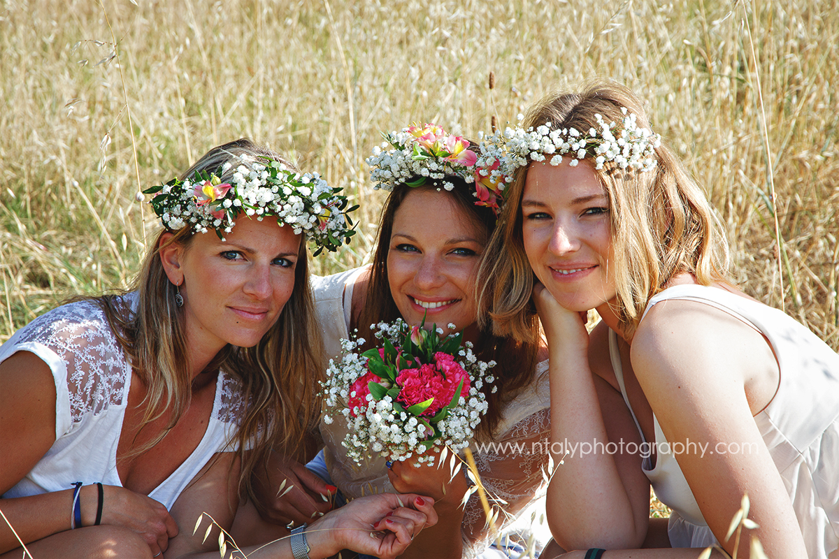 3 soeurs champs couronnes fleurs campagne 