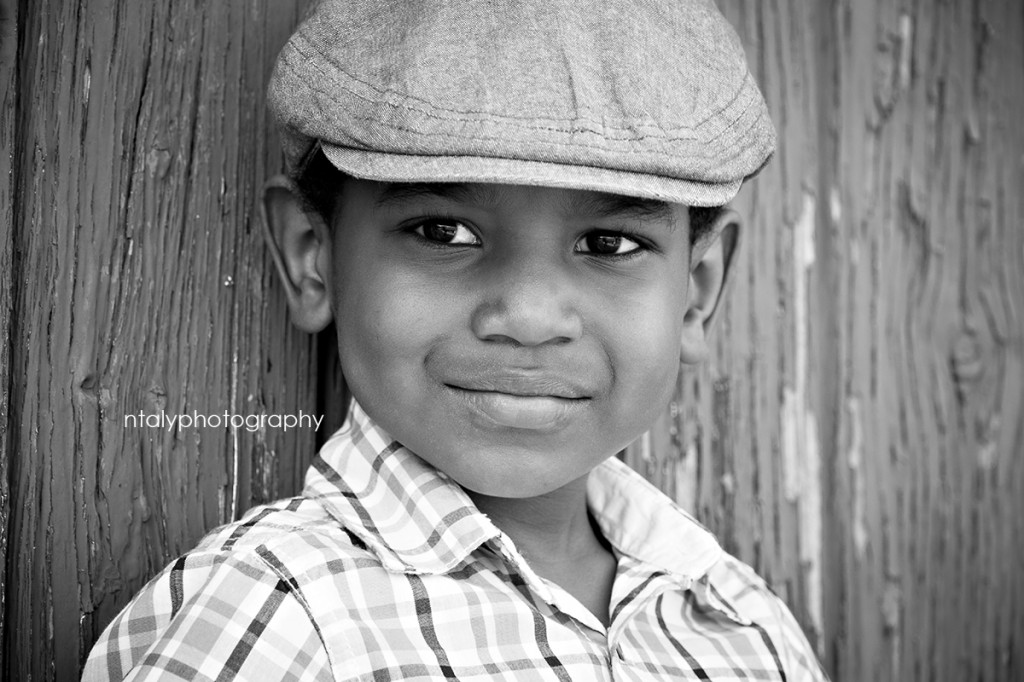 portrait enfant casquette noir et blanc